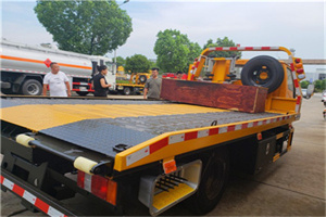 兴安区附近拖车电话号码服务